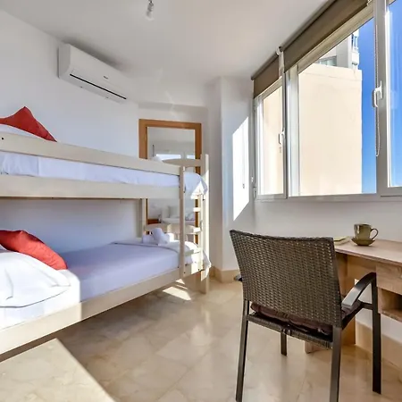 Guzman - Tramontana Apartament *