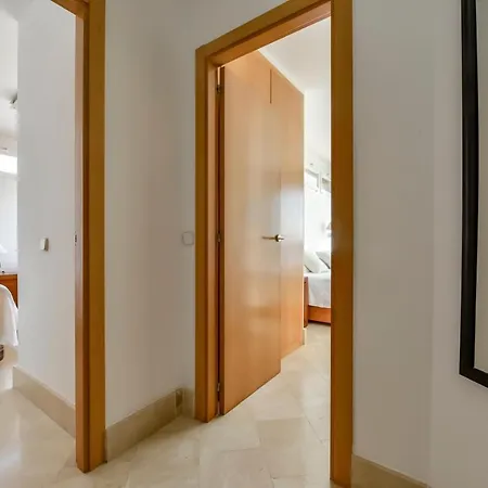 Guzman - Tramontana Apartament *